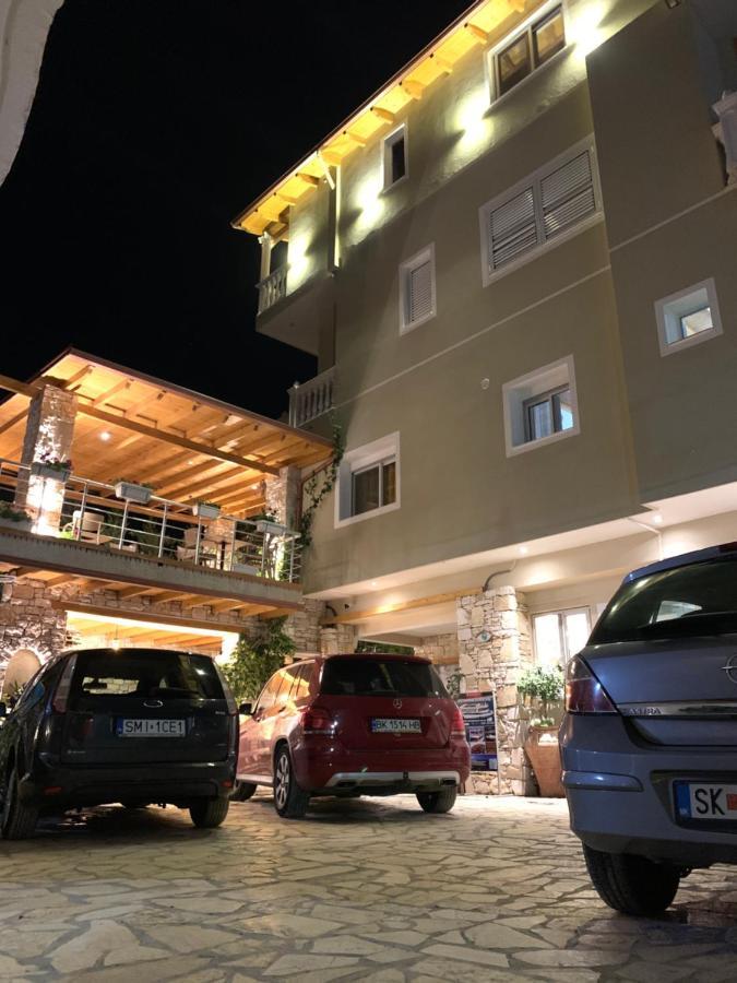 Vila Rias Hotel Vlora Kültér fotó
